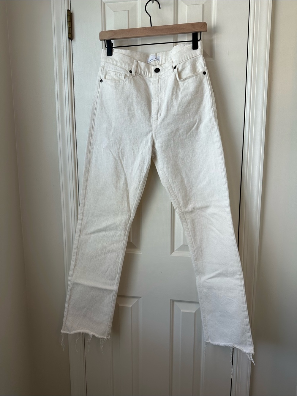 LOFT White Denim High Waisted Relaxed Straight Jeans. Size 27/4